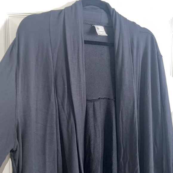 All in Motion Flyaway Cardigan in Black size XXL - Picture 7 of 9